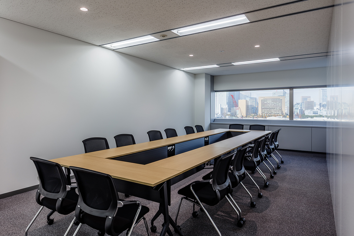 新潟トランシス株式会社